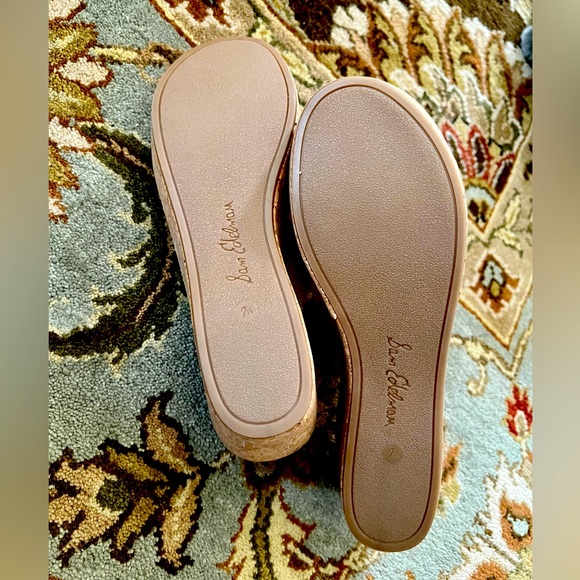 Sam Edelman platinum gold suede platform slide sandals, sz 7.5 - Picture 4 of 4